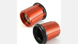 FHB DT MY11 370SL FREEHUB RED (HWRABX00R4246S)