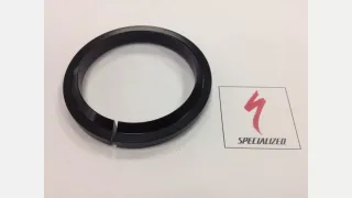HDS SUB, CROWN RACE / LOWER BRG. SPACER FOR 1.5" LOWER BRG (45X45 DEG), MY15 FATBOY (SMALL) (H6117)