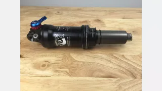 SHK FOX MY14 CAMBER EXP CARBON 29 FLOAT CTD 7.75X1.875 SV W/ AUTOSAG .620X8MM, AL ANO (972-63-111) - CL4B (NO LONGER PRODUCED)